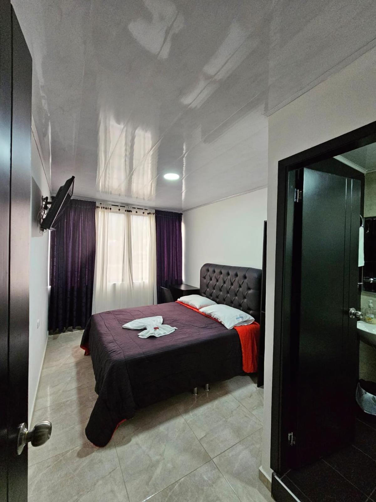 Hotel Big Ben Malaga Santander Ngoại thất bức ảnh
