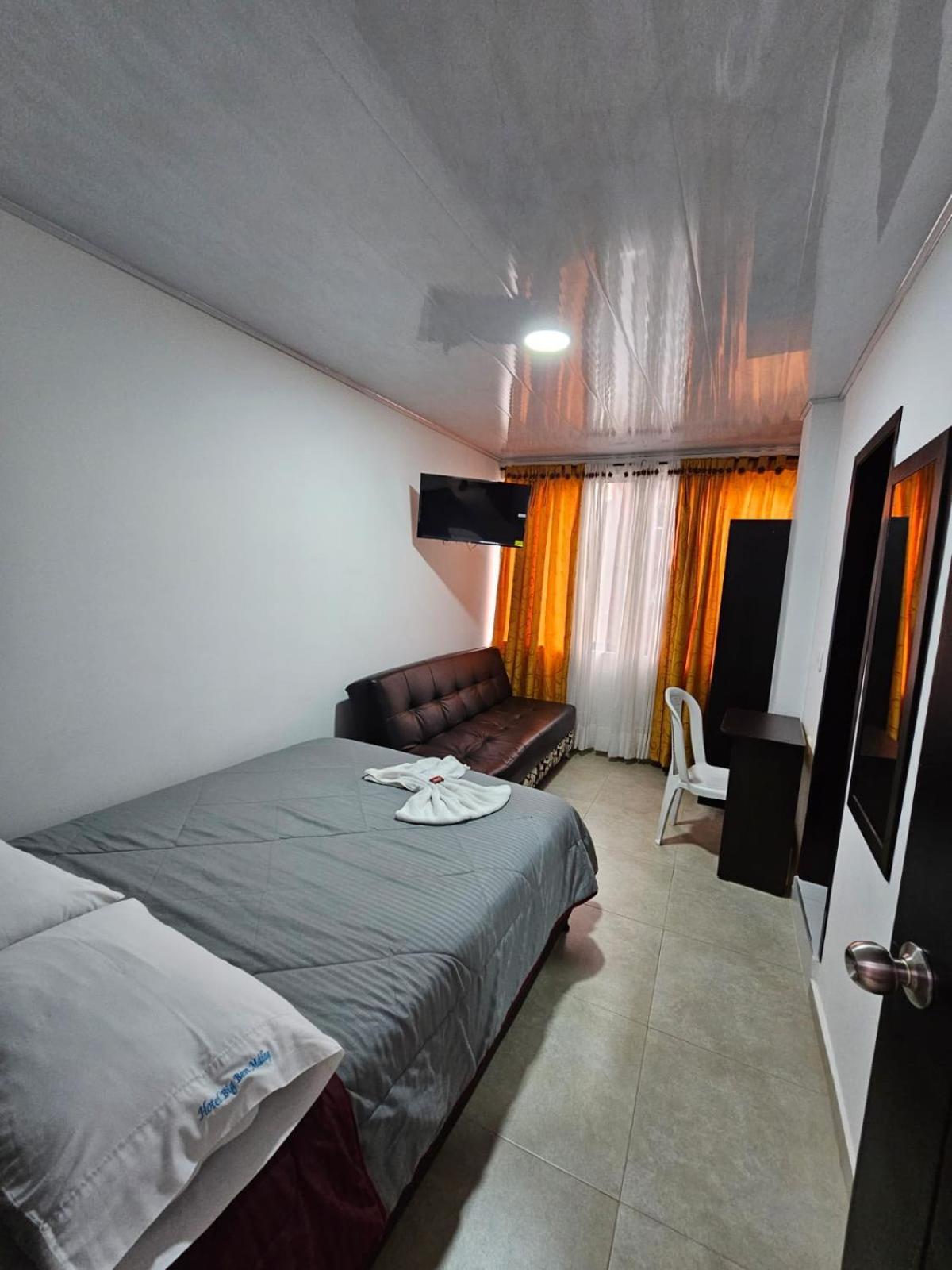 Hotel Big Ben Malaga Santander Ngoại thất bức ảnh