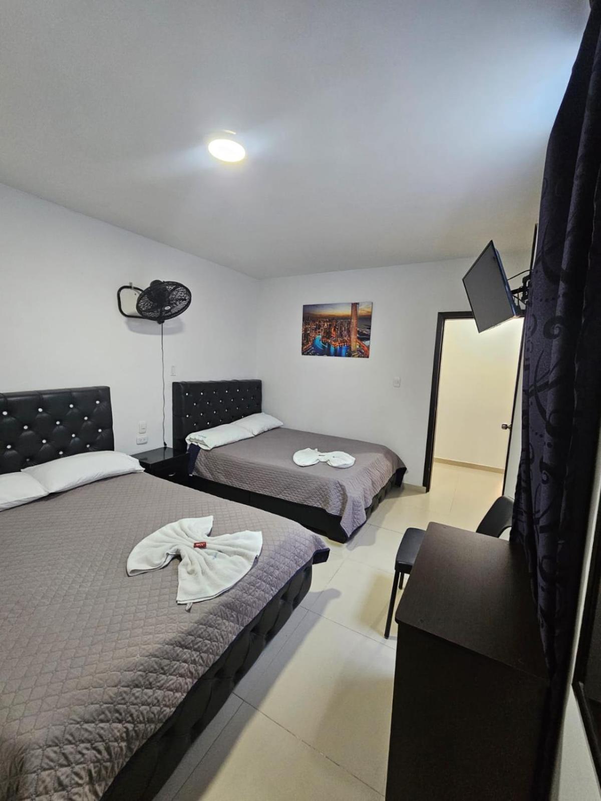 Hotel Big Ben Malaga Santander Ngoại thất bức ảnh